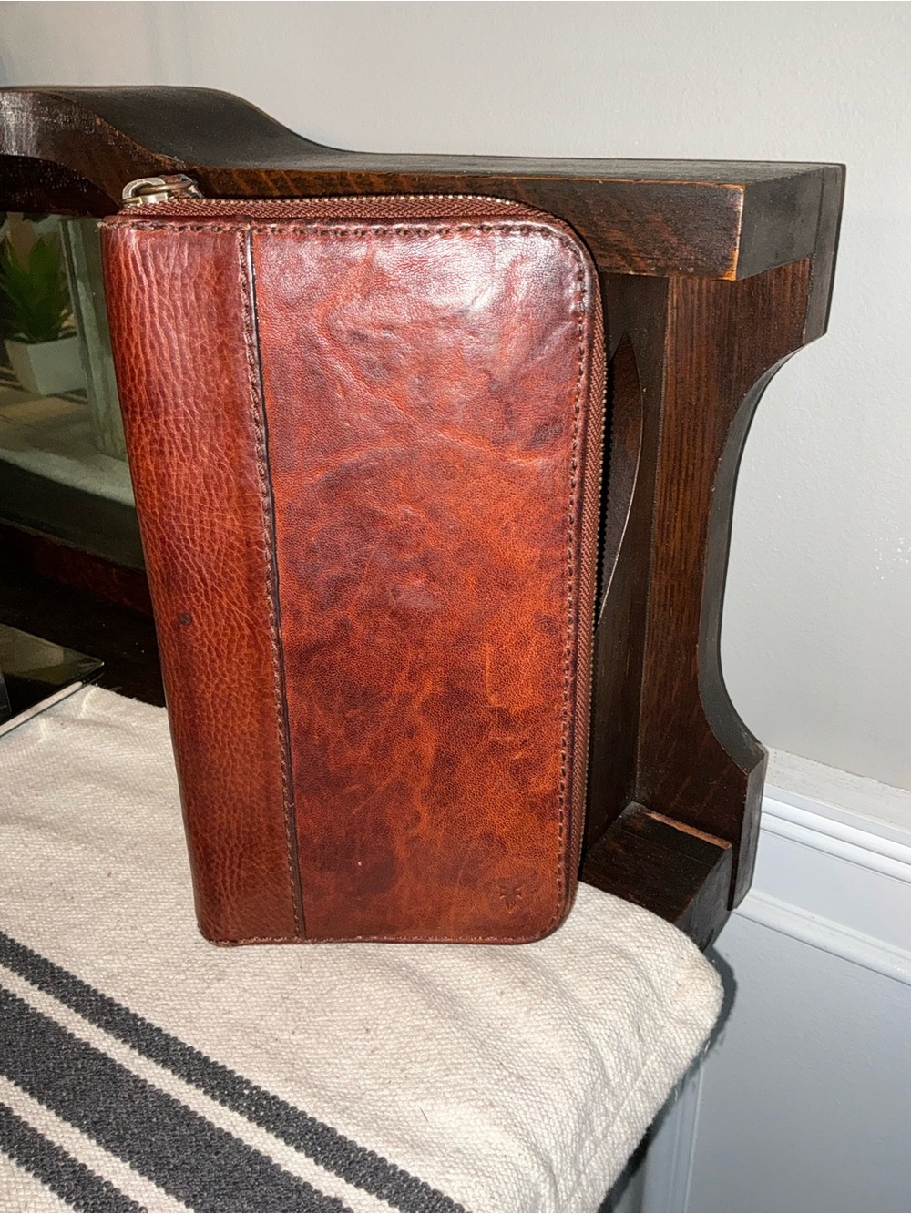 Rare Frye Logan Leather Large Travel Passport Wallet Cognac Brown Retail $198 - Picture 3 of 16